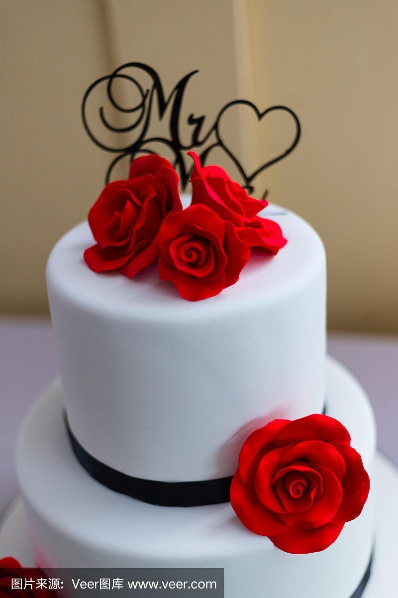 红玫瑰婚礼蛋糕