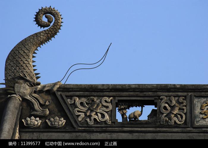 上海龙华寺正脊脊兽螭吻灰塑