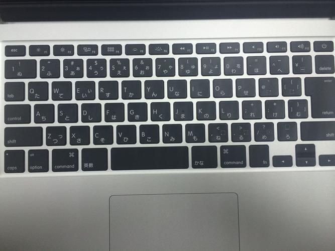 我在日本买了台macbook air,键盘是日文的,请问photoshop里怎么放大