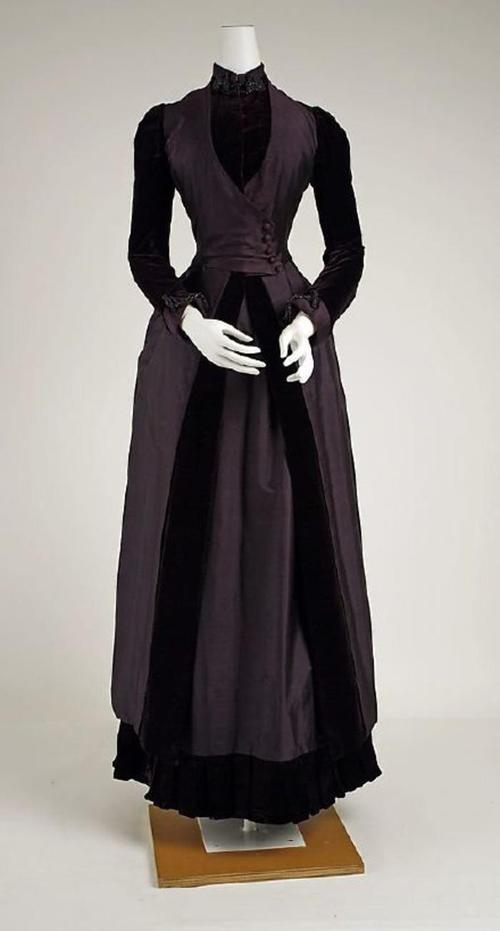 复古长裙和礼服怎样画一组中世纪礼服图片参考设计古典风格人物服饰