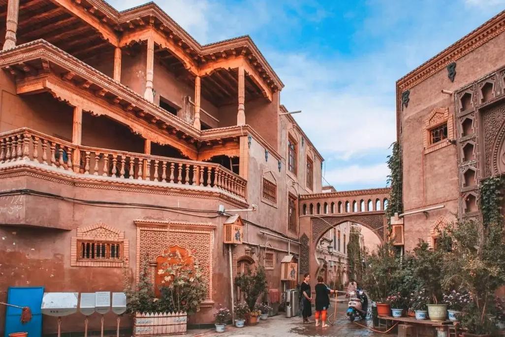 桔子喀什古城酒店(喀什美景)喀什古城景区位于喀什市中心,南至 - 抖音