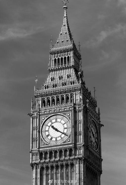 伊丽莎白塔:俗称"大本钟",英国最具代表性的哥特式建筑
