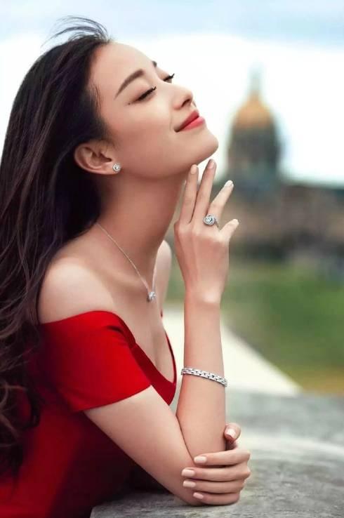 盘点冯绍峰前女友:倪妮最有气质,最美的却是毫不起眼的她!