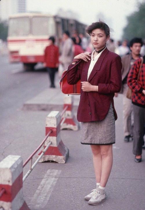 上个世纪90年代中国街头时髦的女性