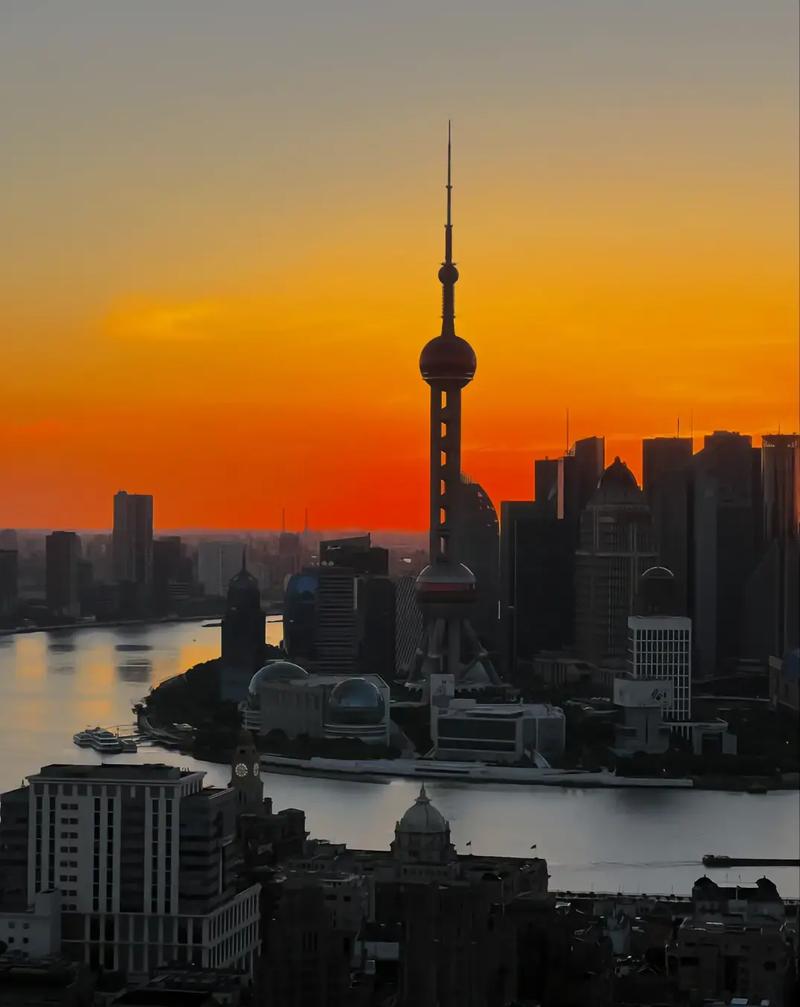 上海日出.生活总有不期而遇的温暖和生生不息的希望.早安95 - 抖音