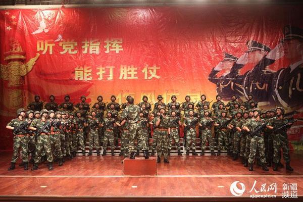 新疆总队新兵团新兵强军战歌唱出中国梦