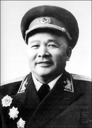 1900年6月17日生于湖北省黄陂县徐家窑(今属大悟县),当过11年窑工.
