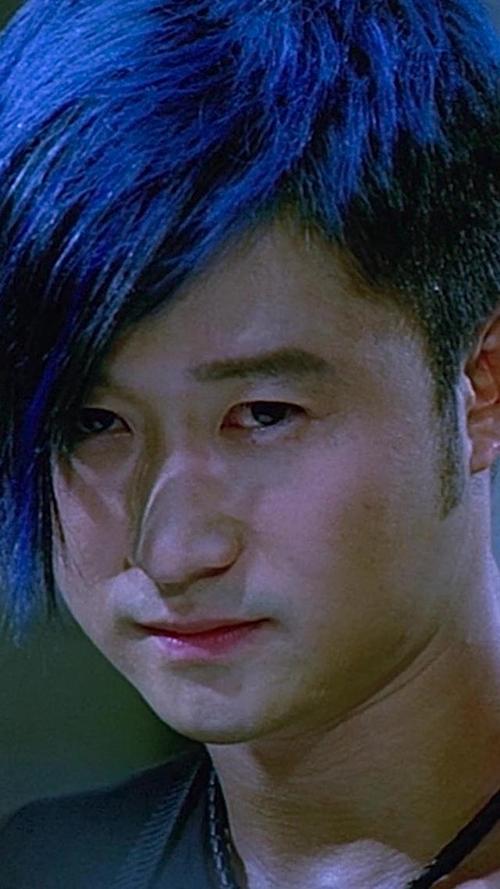 喜欢这个染蓝头发的 #吴京吗#不怕反派坏就怕反派帅 下一期想看谁?