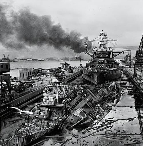 日本偷袭珍珠港,希特勒火冒三丈破口大骂9个字,现今却成流行语