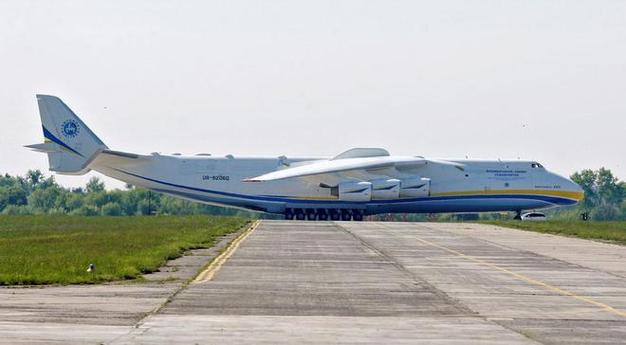 乌克兰重型飞机起飞过程曝光640吨巨兽拔地而起场面极其震撼