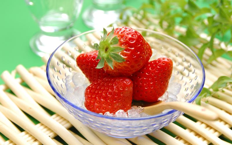 香甜可口的草莓图片 水果图片