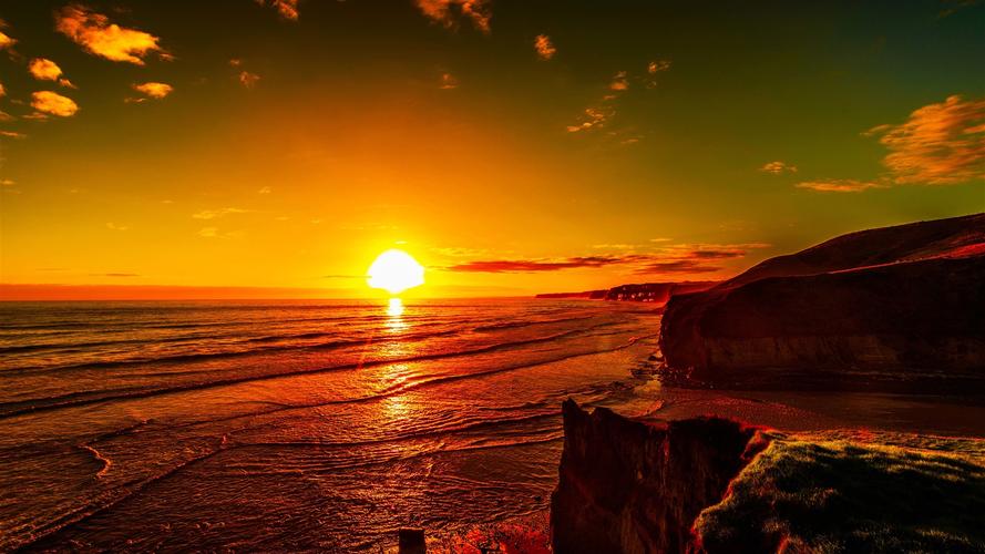 海,日落,红色的天空,海岸,黄昏 壁纸 - 1600x900