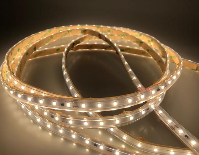 深圳市唯易光电,本公司专业生产加工led灯条,自行研发了多款led灯带