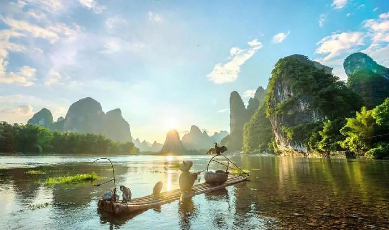 桂林漓江风景区 漓江为国家5a级景区和国家重点风景名胜区,是桂林风景