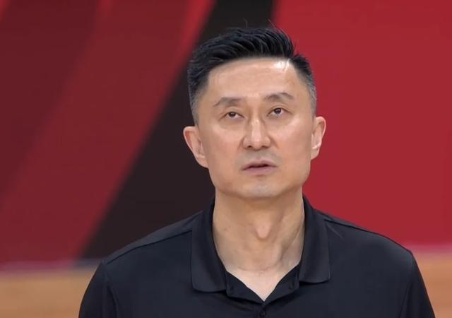 中国男篮教练组正式确定!王博入选,杜锋为何不邀请杨鸣?