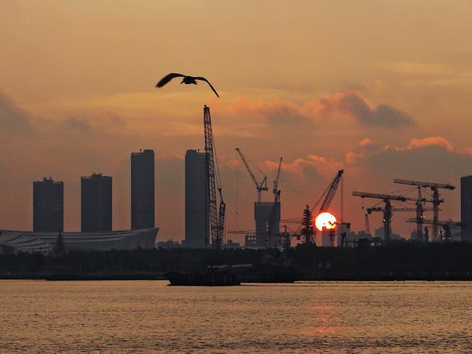 上海的早晨—滨江日出