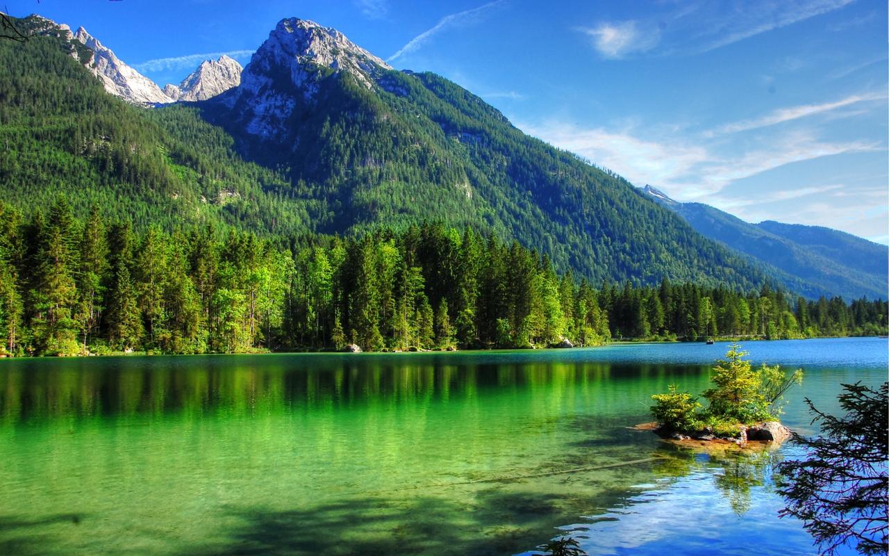 绿色护眼山水自然风景高清图片桌面壁纸