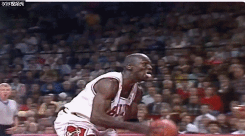 29年前的今天,乔丹在总决赛中做出经典的空中换手上篮