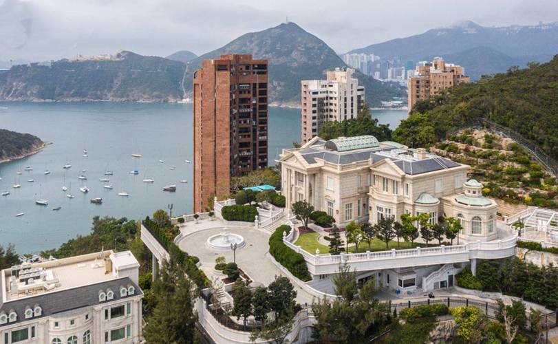 原创香港最贵豪宅曝光李兆基山顶豪宅租值近2700万11年仍未入住