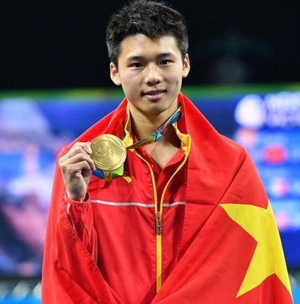 2009年,陈艾森在东亚运动会跳水比赛中获得男子双人十米台冠军;2014年