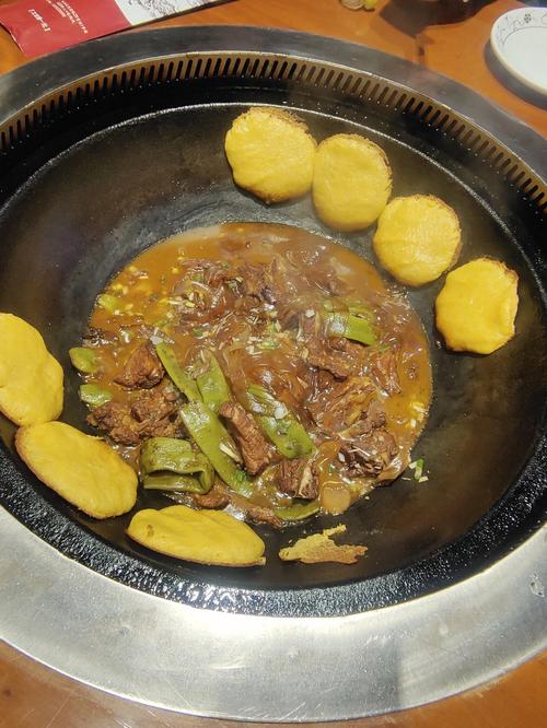 铁锅炖东北特色菜