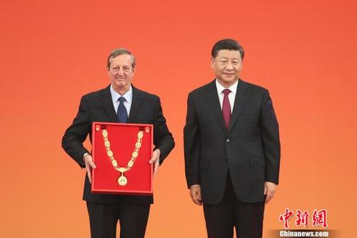 祝福伟大的中国和中国人民友谊勋章获得者感言