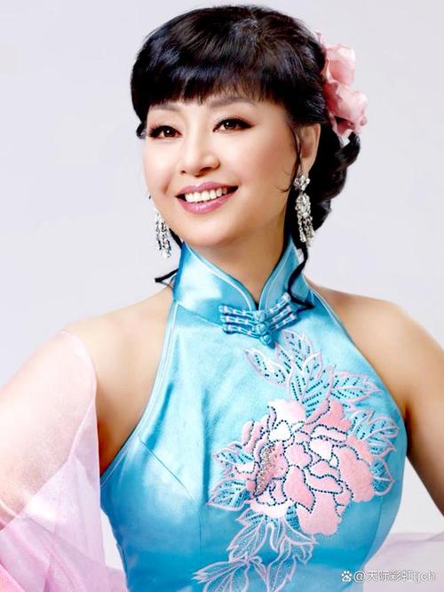 中国著名女歌唱家殷秀梅