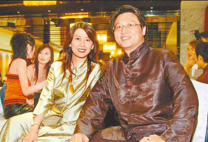 搜狐娱乐讯 据台湾媒体报道,孟庭苇2014年被曝与经纪人老公张志鹏9年