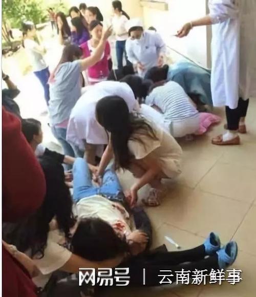 11月23日云南安宁一校园暴力事件致1死11伤