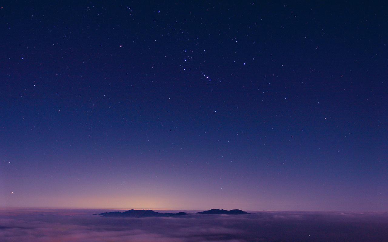 灿烂的星空夜景摄影高清桌面壁纸