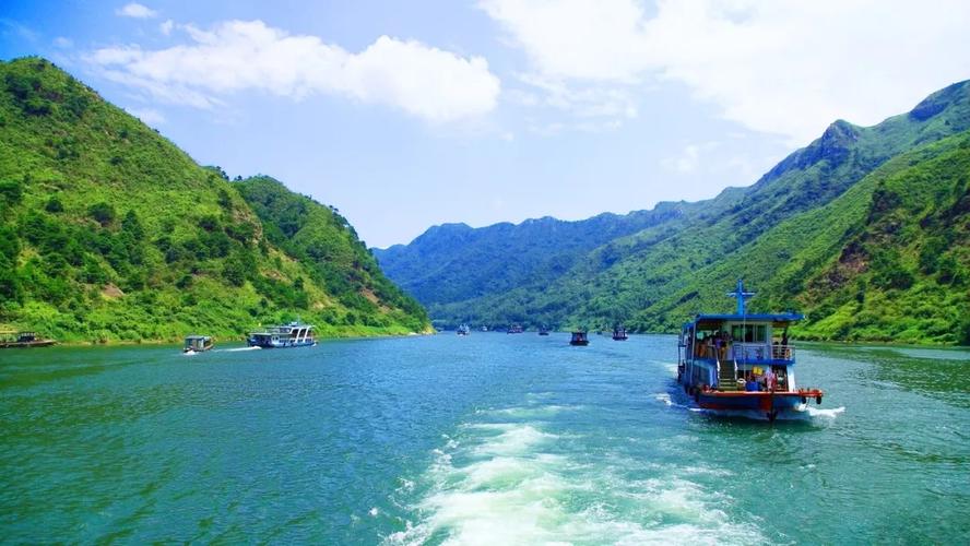 仅限一期￥99千谷溪探险观赏原始森林游船景色秀丽的小北江