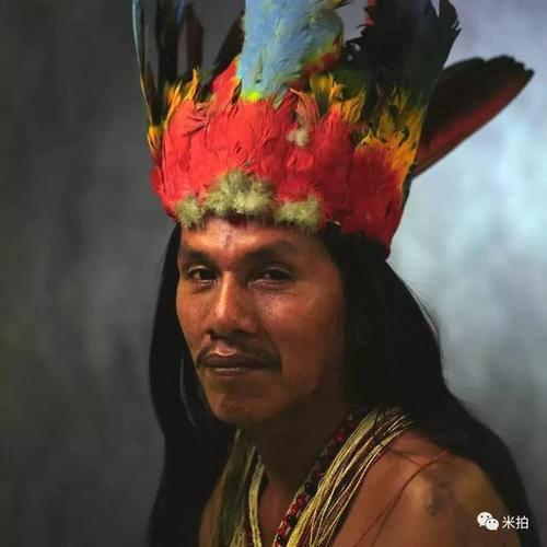莫伊·恩诺门加(厄瓜多尔瓦欧人)卡诺·纽易·埃诺斯(美国夏威夷原住