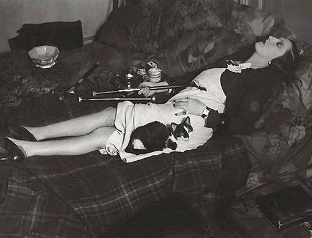 抽大烟的女人,巴黎,1930年代初. 67