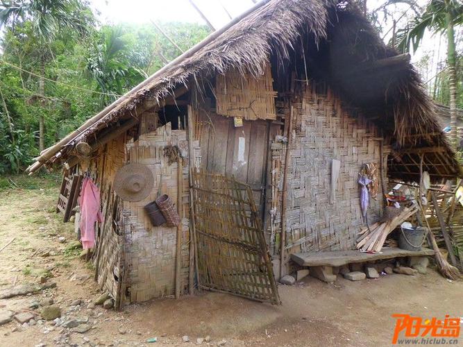 现存最古老的海南原住居民茅草屋