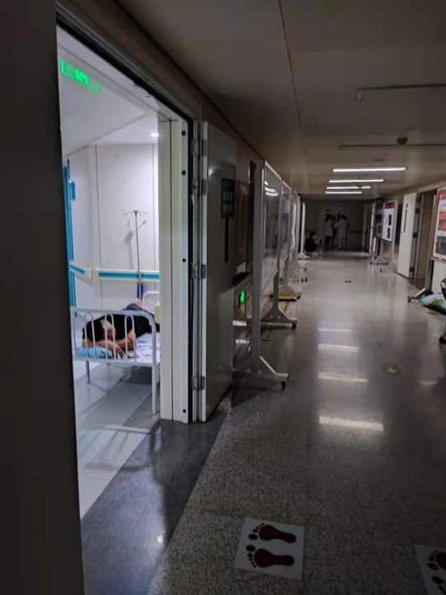周到记者郑州报道经历海陆空的生命接力后阜外华中心血管病医院的病人