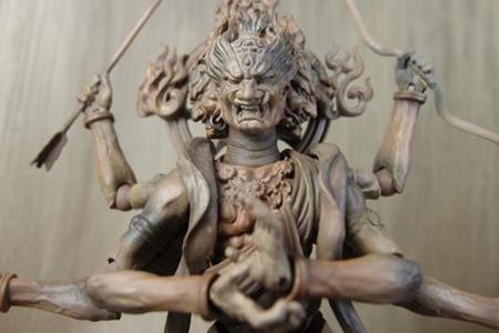 从故事来看,从东方神话中"三头六臂"的阿修罗衍生出一段有关善恶的
