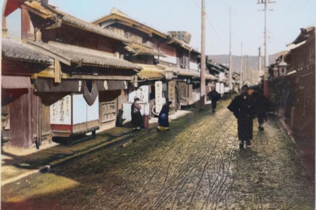 1909年镜头下的明治时期日本:工业革命下依然保留着传统生活