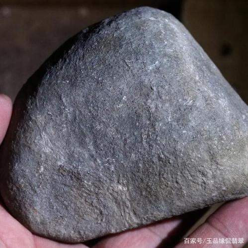 翡翠原石常见四大皮壳类型