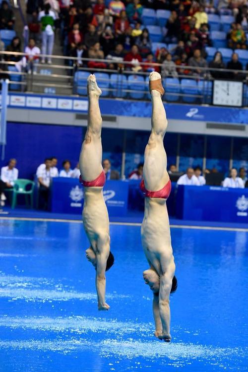 当日,在武汉进行的第七届世界军人运动会跳水项目男子