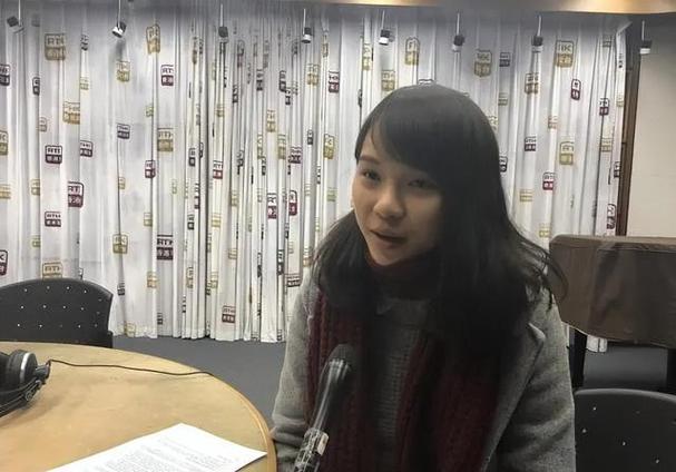 祸港女生周庭解析15岁就加入反对派试图跪舔日本反华政客