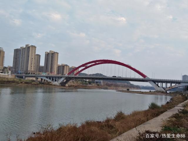 信丰县城:5座景观各异的大桥