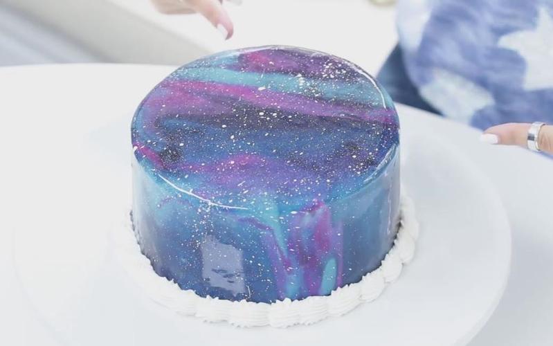 美女送你一个银河系——自制镜子一样的银河系蛋糕