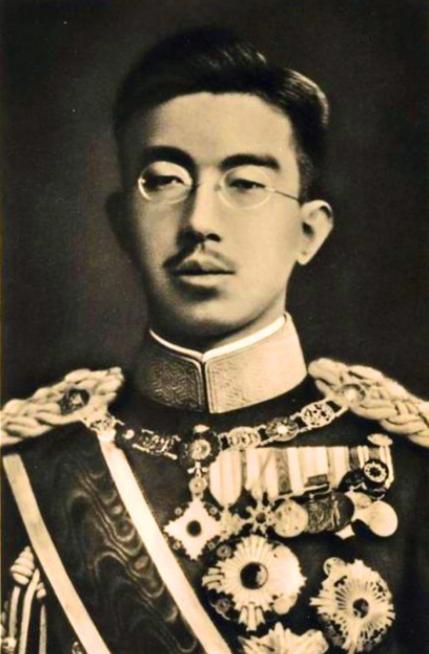 日本天皇