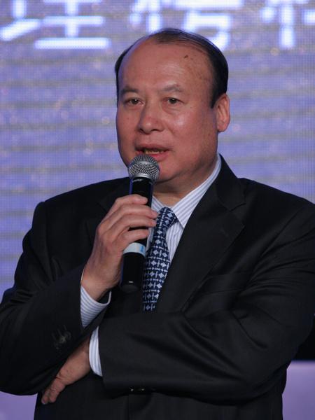 图文中国泛海控股集团有限公司董事长卢志强