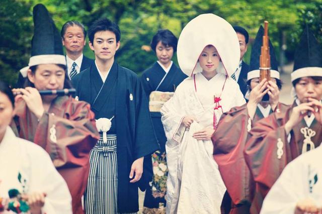 日本传统婚礼服饰的特点