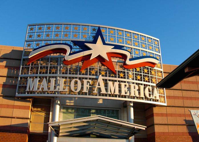 被誉为"世界八大购物中心"之一的美国商城(the mall of america,也称"