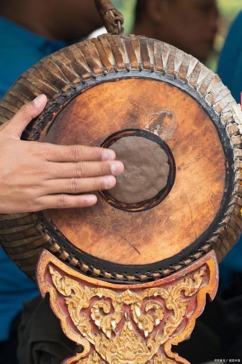 浅谈傣族的代表乐器