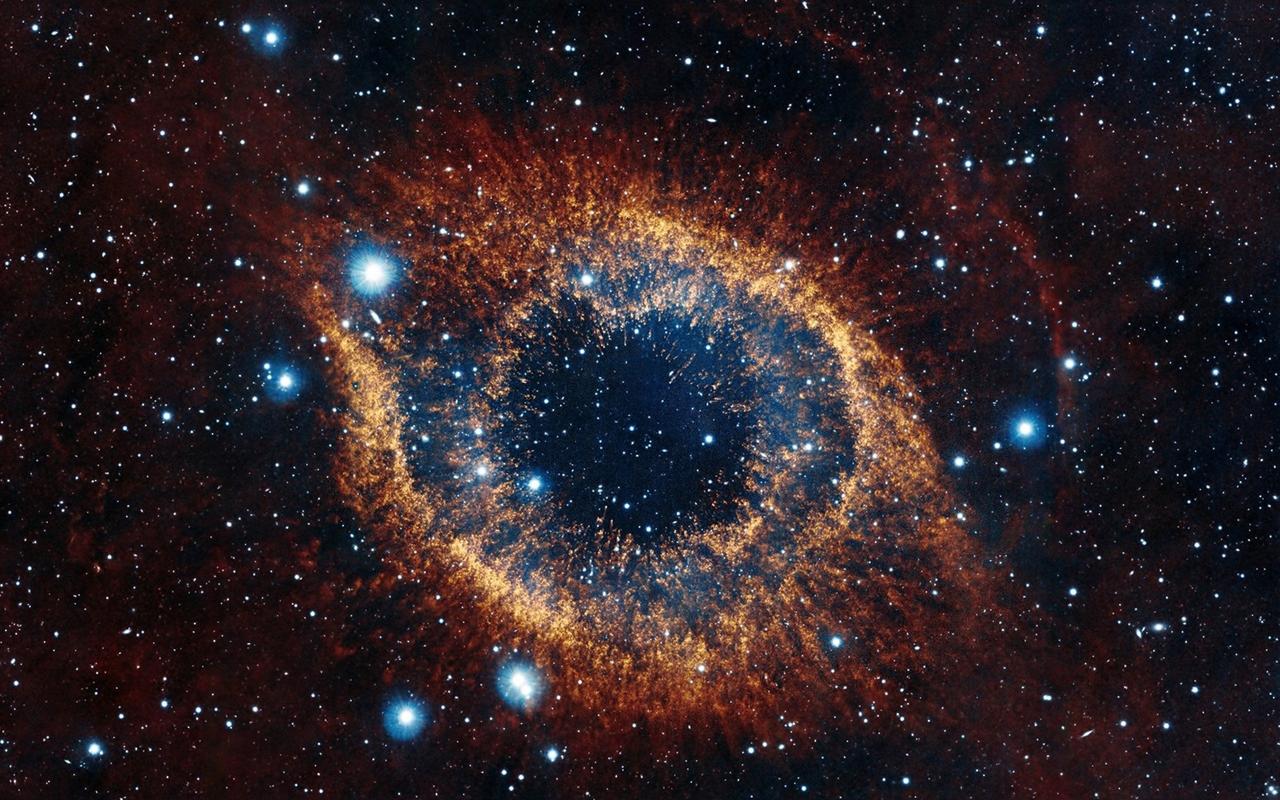 该星云因像一只直径5光年的巨眼被称为上帝之眼摄人心魄