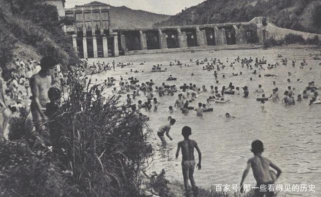 老照片1984年的广西百色著名的游泳之乡