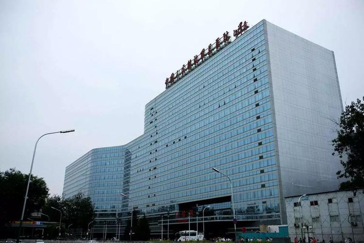 福建卫生报报道11月5日,南京军区福州总医院更名为中国人民解放军联勤